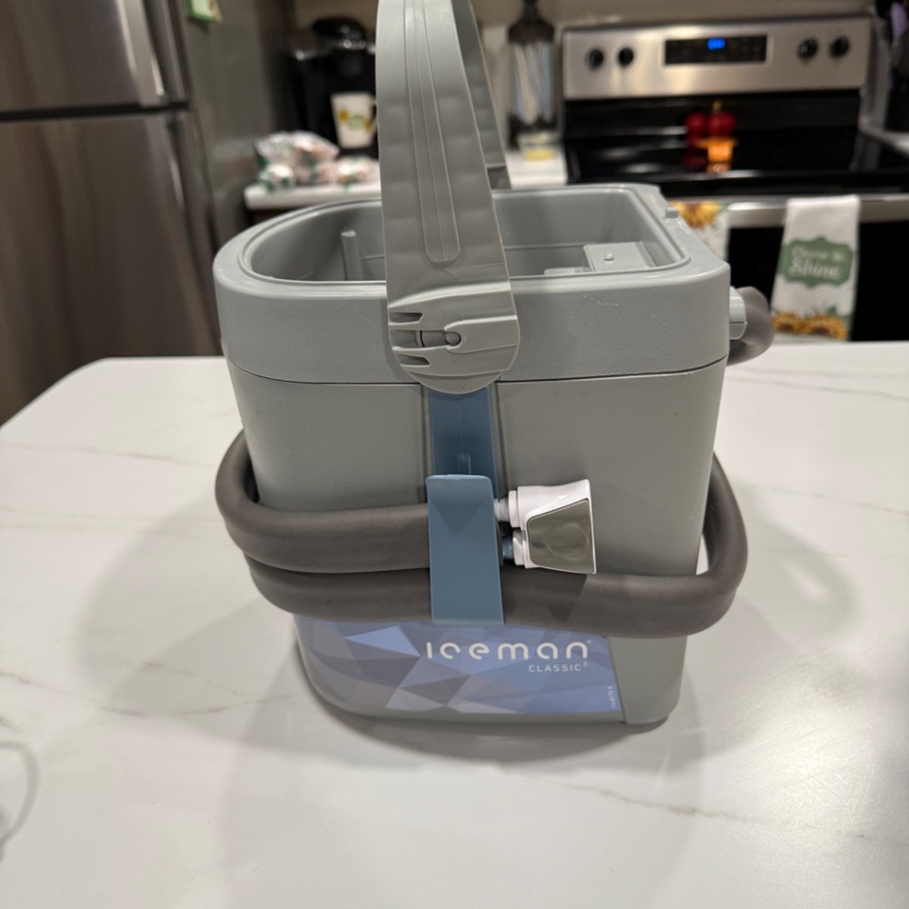 DonJoy IceMan Classic Cold Therapy Unit - Picture 3 of 13